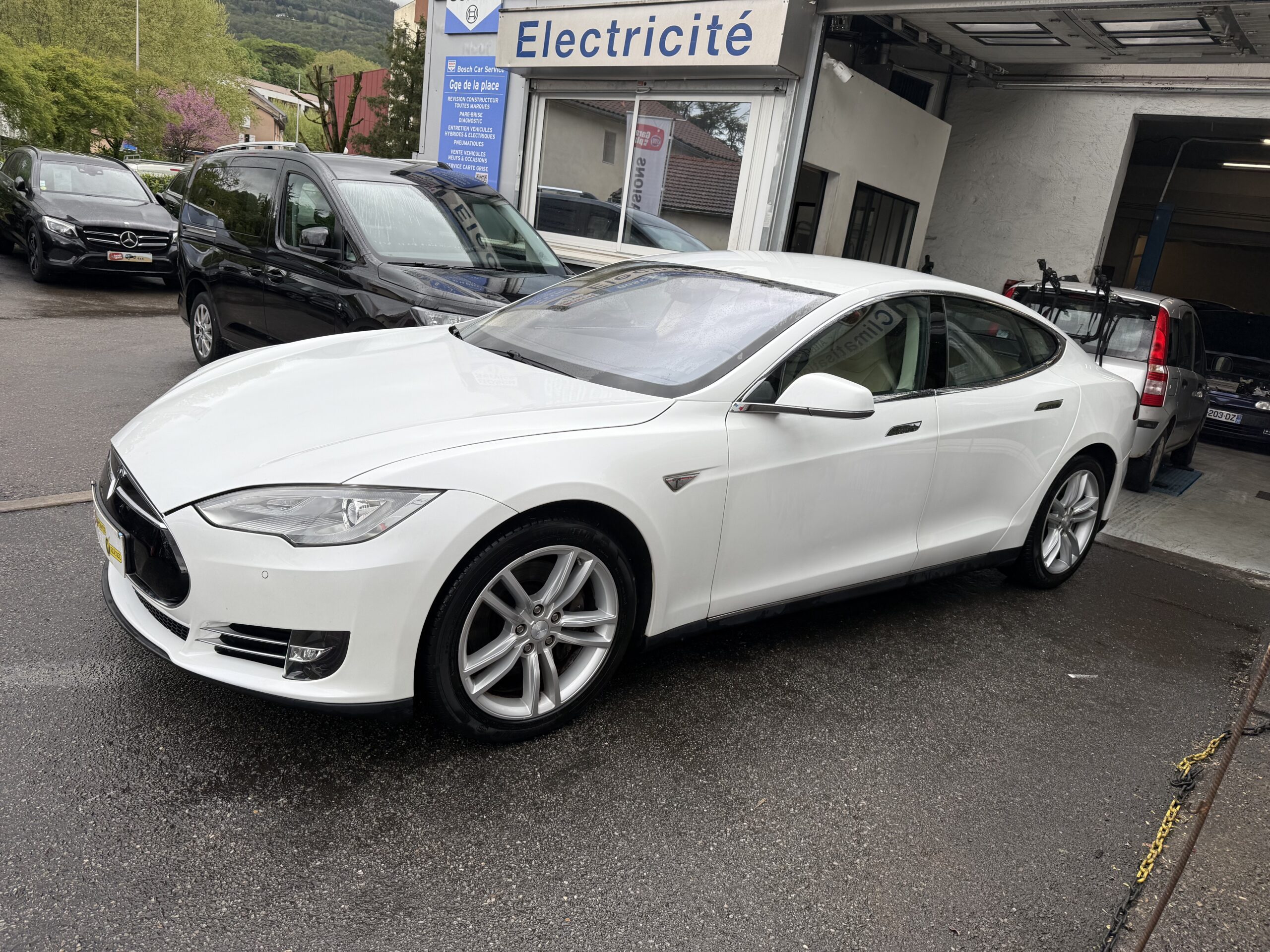 TESLA Model S 60 – Image 11