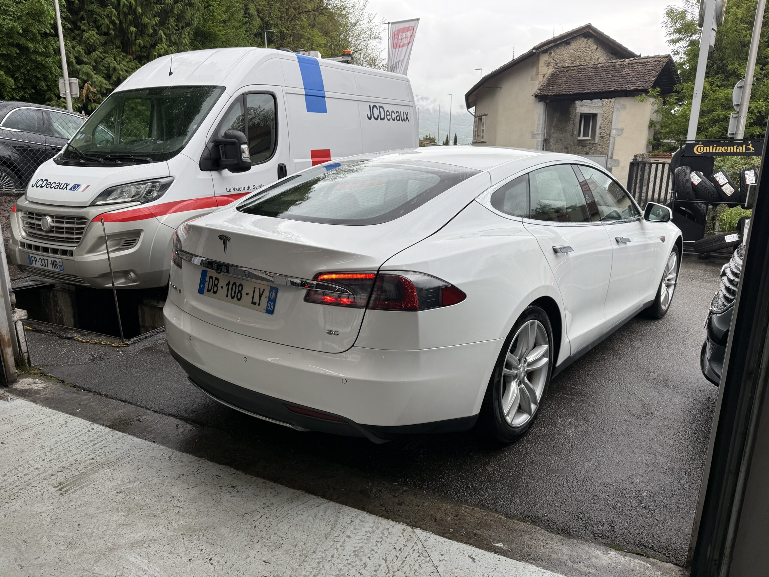 TESLA Model S 60 – Image 8