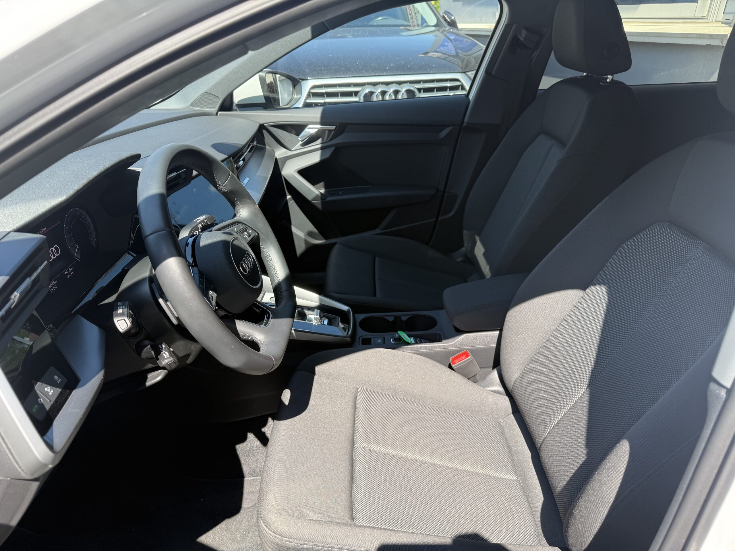 AUDI A3 Sportback 40 TFSIe 204 – Image 6