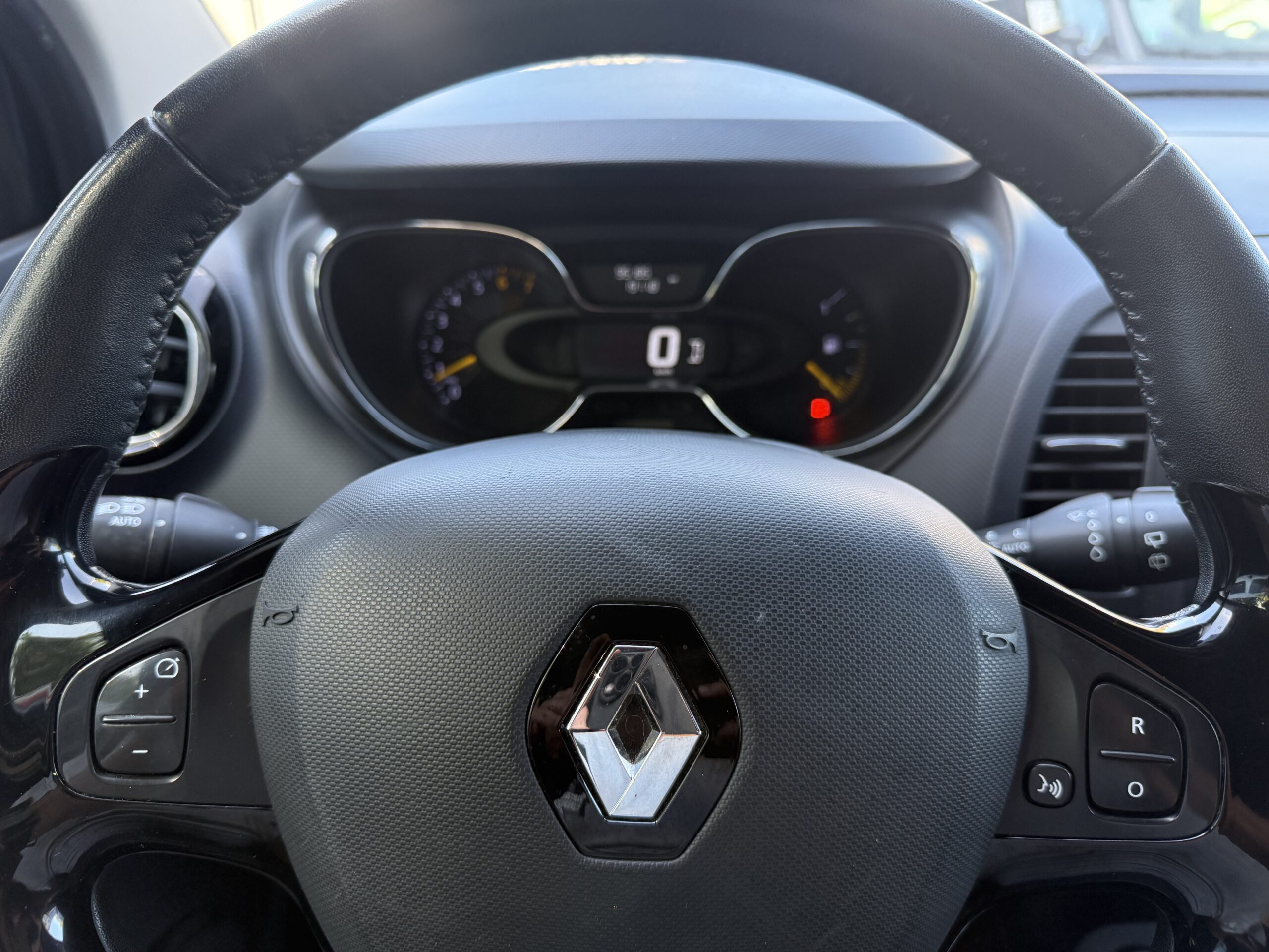 RENAULT Captur 1.2 TCE 120 Intens EDC6 – Image 4