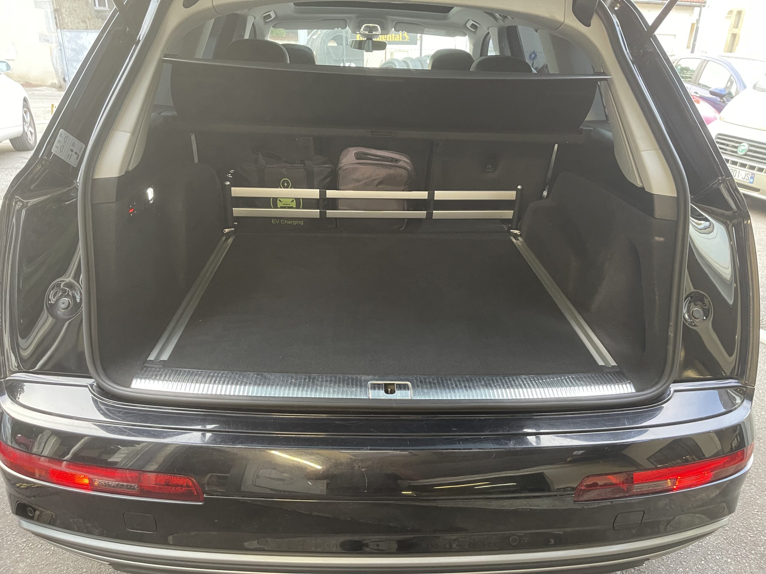 AUDI Q7 E-tron Avus Quattro Tiptronic 8 – Image 9