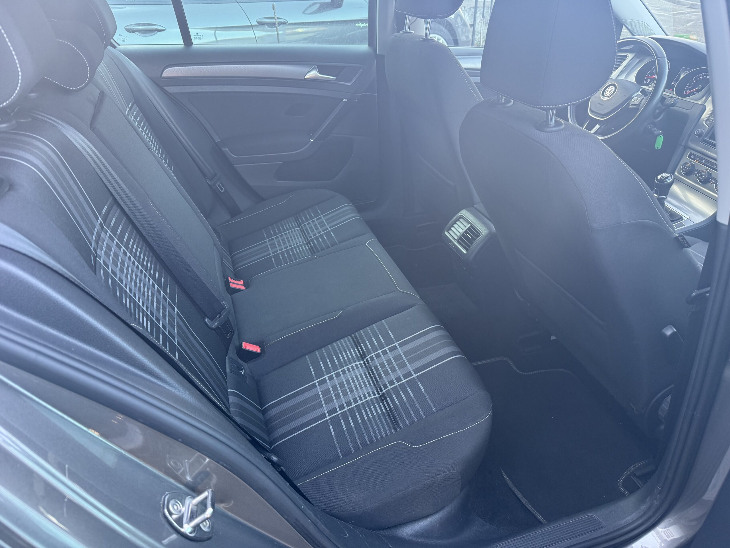 VOLKSWAGEN Golf VII 1.2 TSI 110 Lounge BVM6 – Image 4