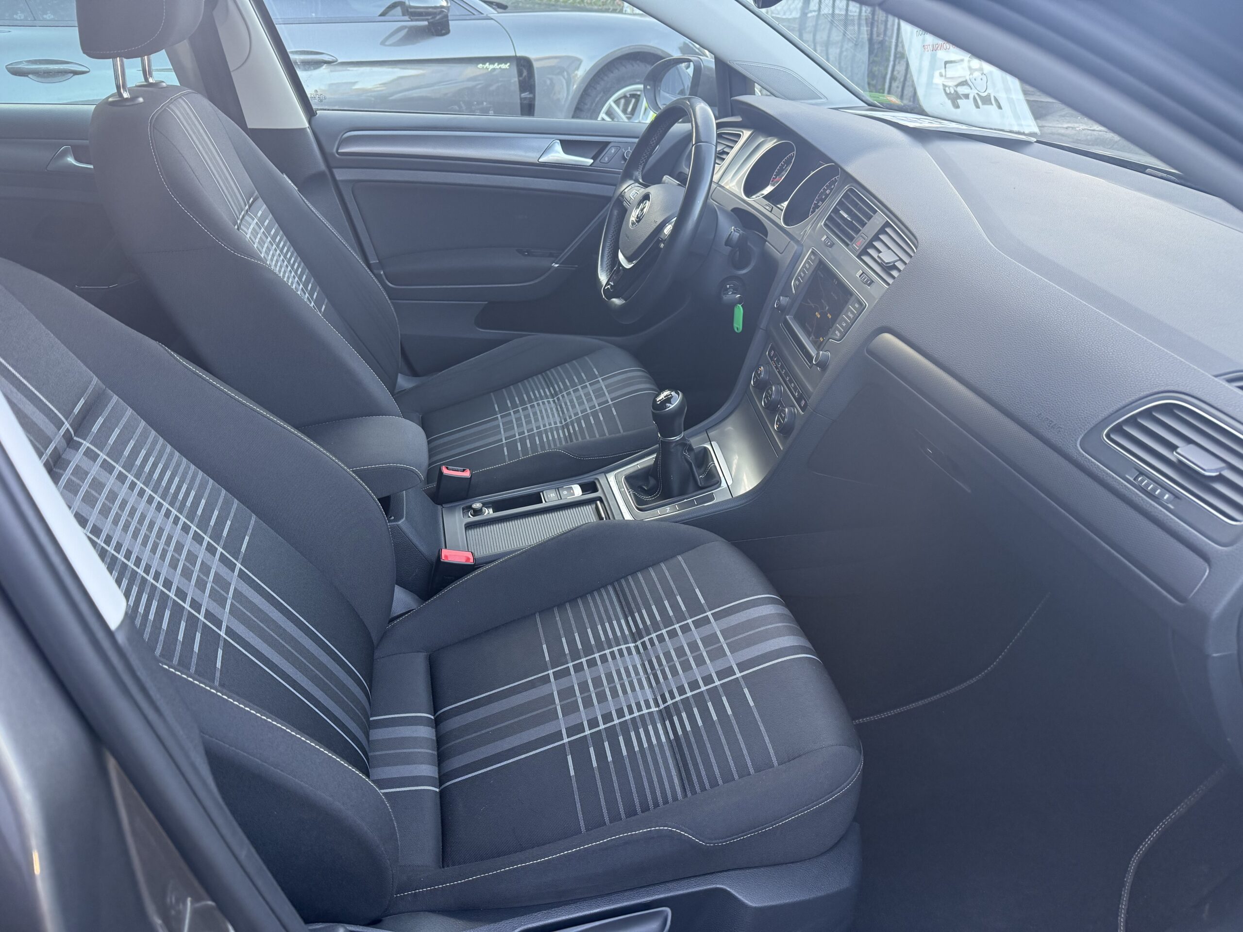 VOLKSWAGEN Golf VII 1.2 TSI 110 Lounge BVM6 – Image 5