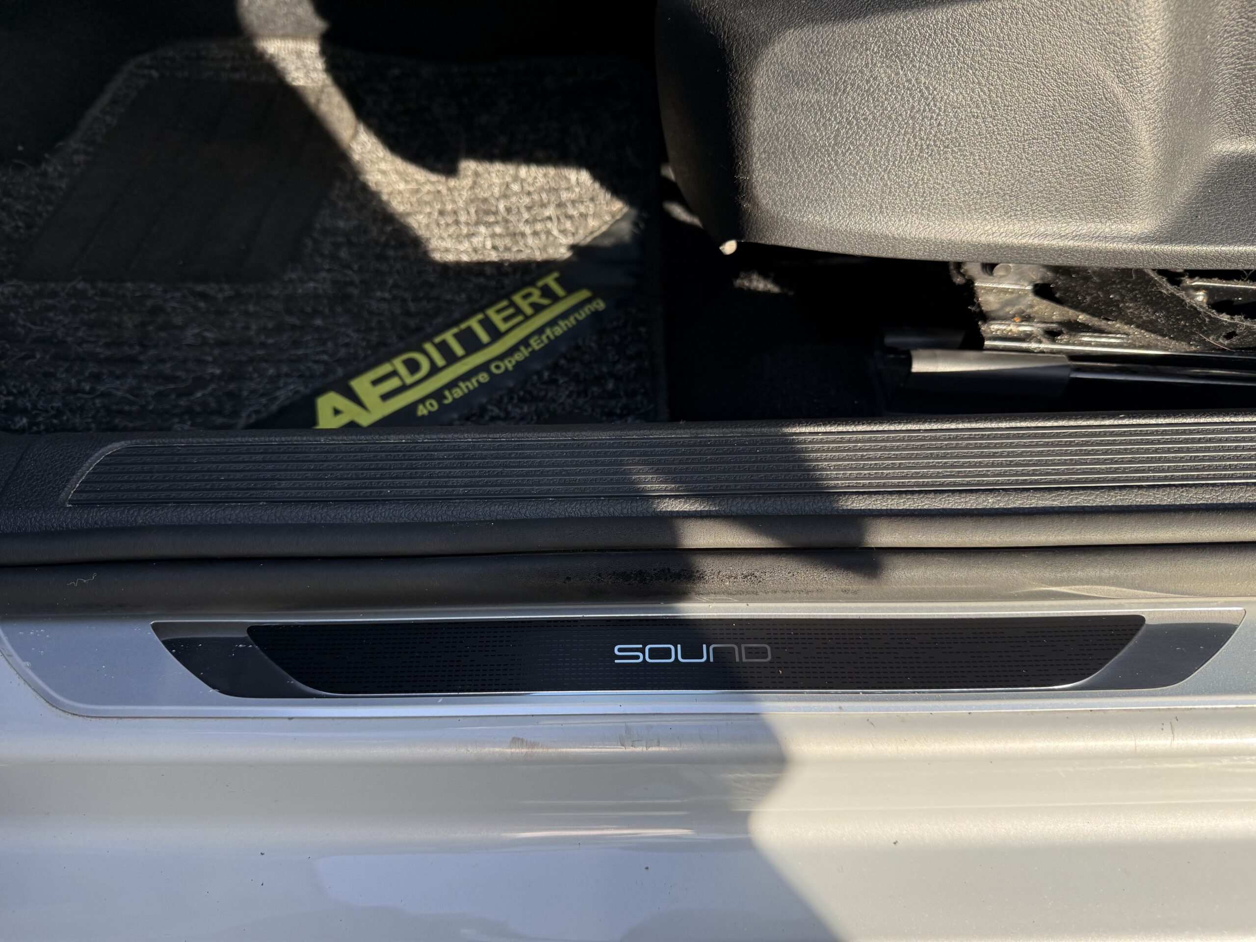 VOLKSWAGEN GOLF VII 1.0 TSI 110 Bluemotion Technology Sound – Image 16