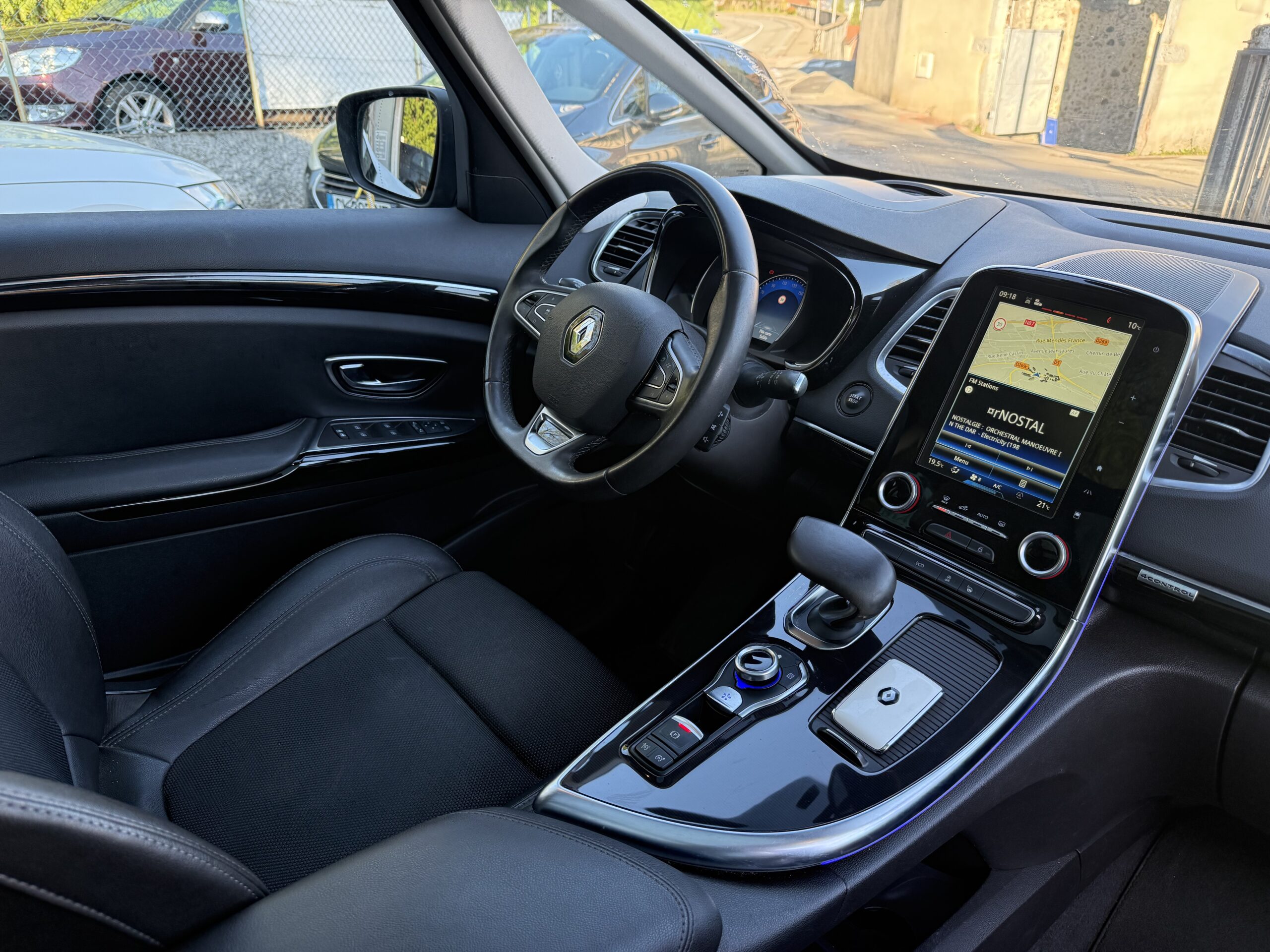 RENAULT Espace V 1.6 DCI 160 – Image 9