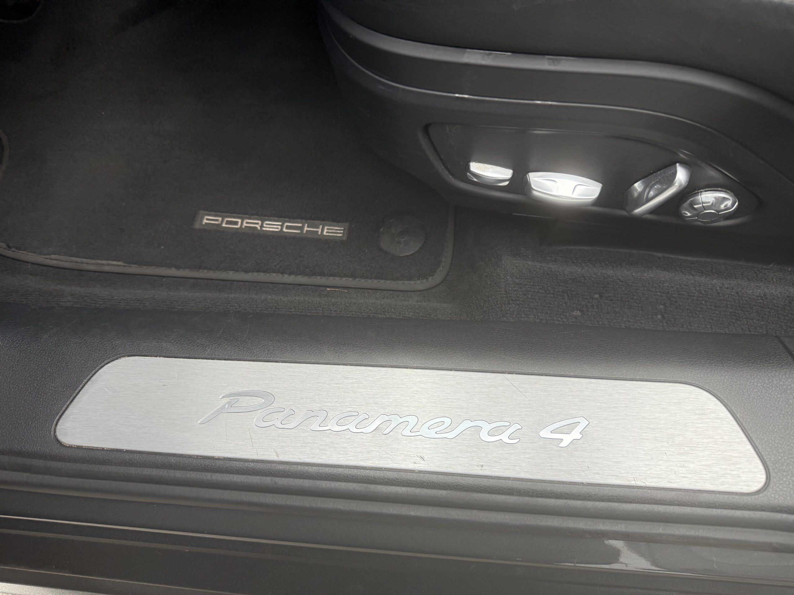 Porsche Panamera Sport Turismo 4 E-Hybrid 971 PDK – Image 31