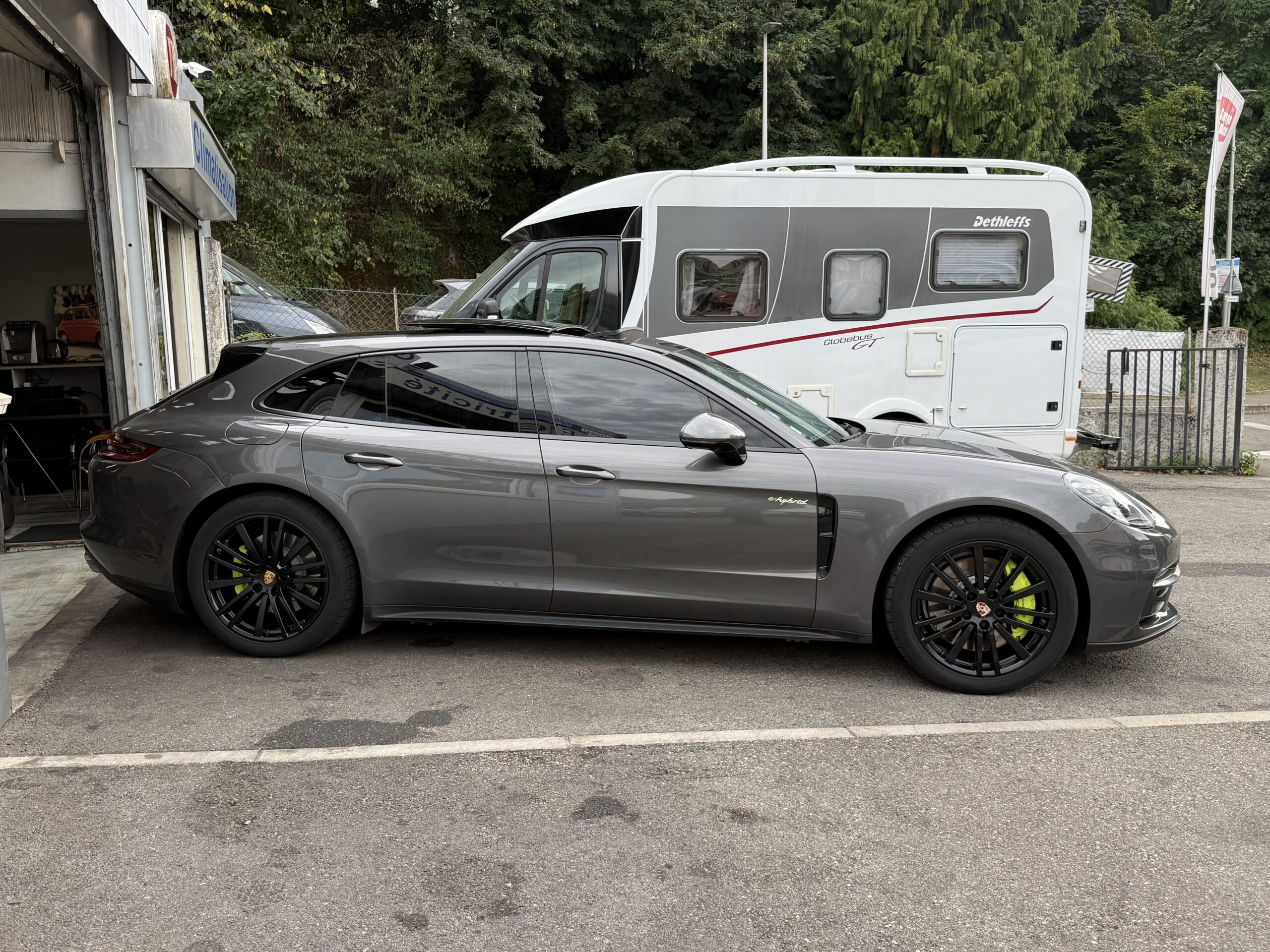 Porsche Panamera Sport Turismo 4 E-Hybrid 971 PDK – Image 22