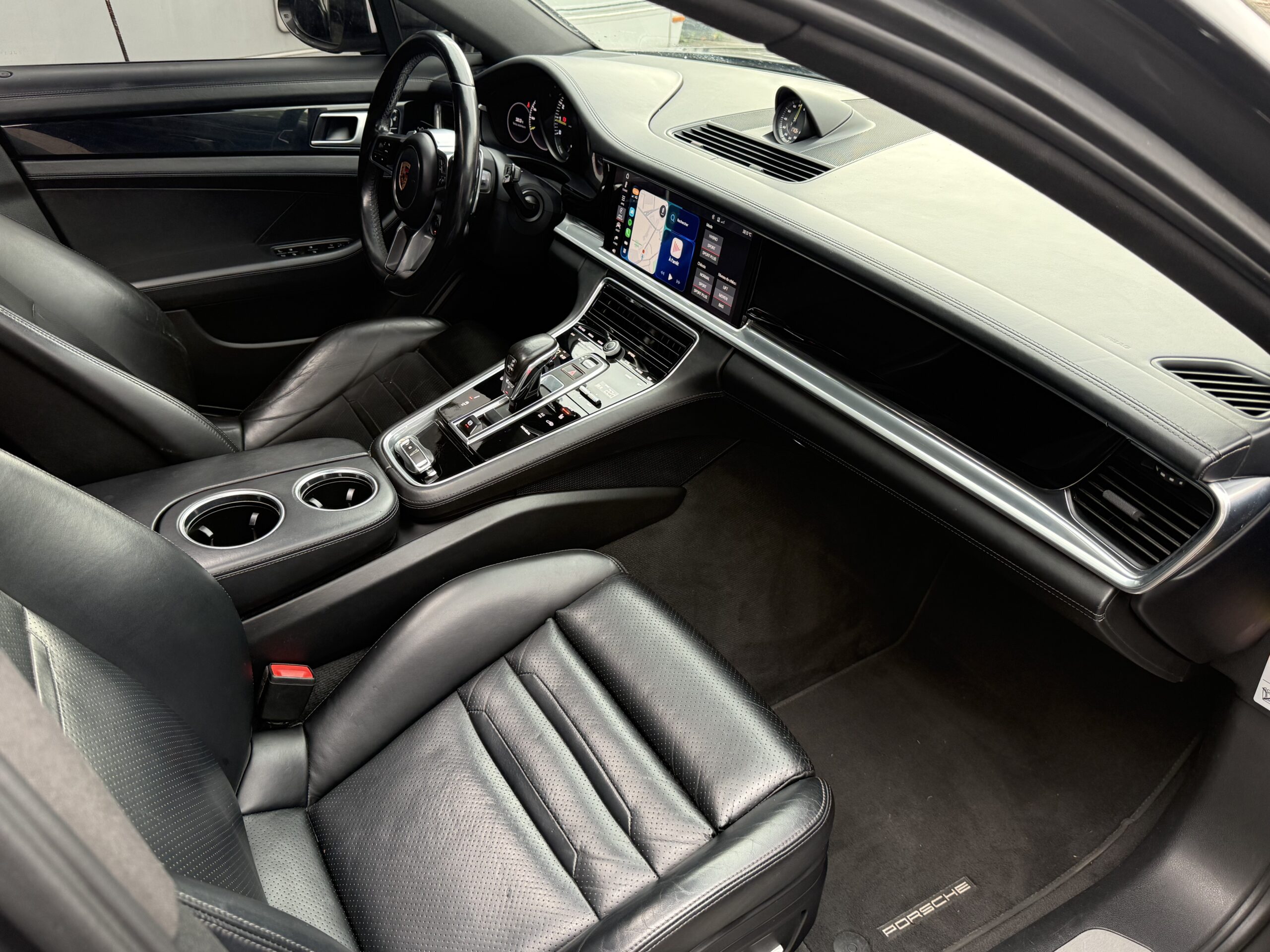 Porsche Panamera Sport Turismo 4 E-Hybrid 971 PDK – Image 18