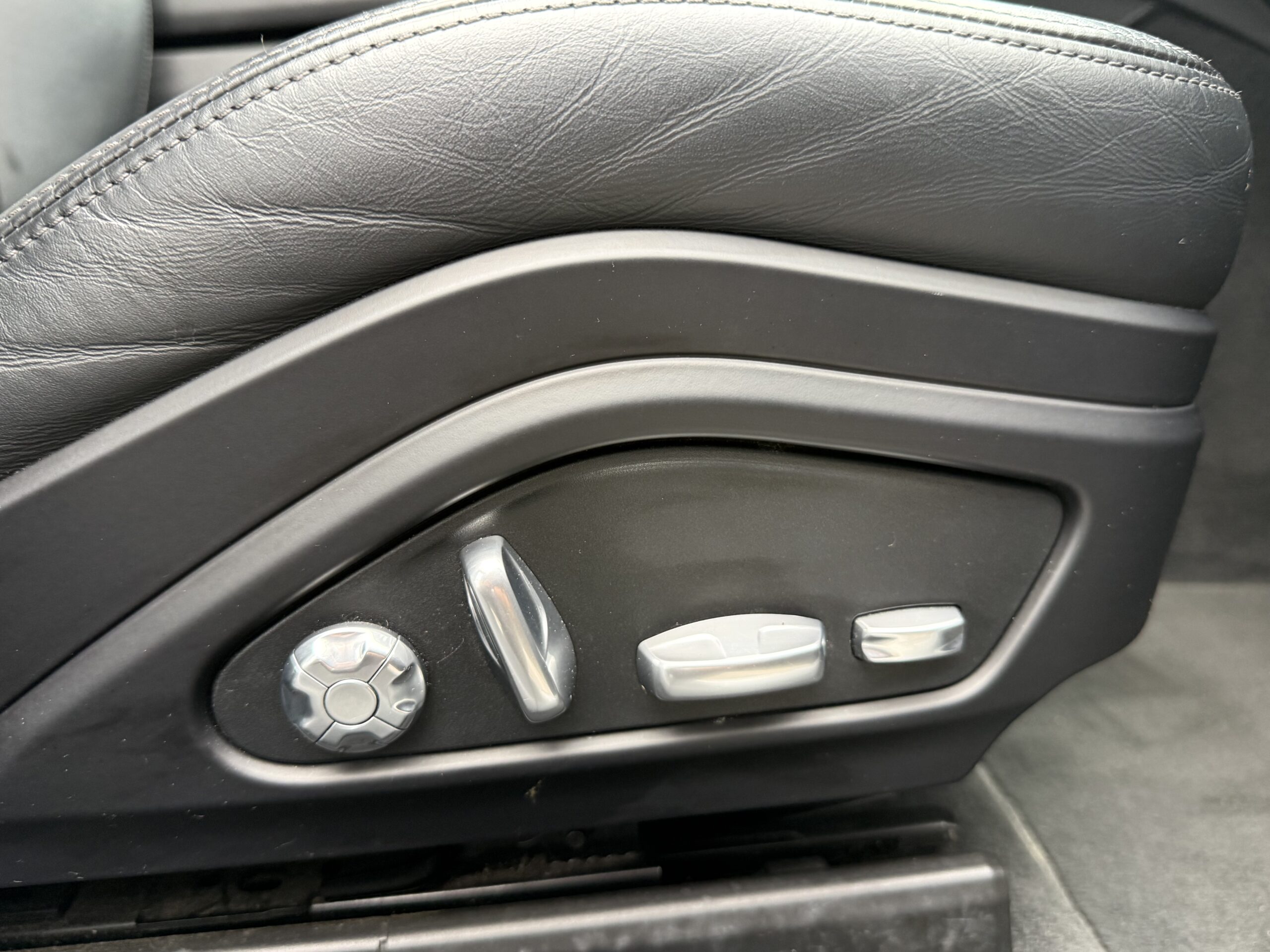 Porsche Panamera Sport Turismo 4 E-Hybrid 971 PDK – Image 17